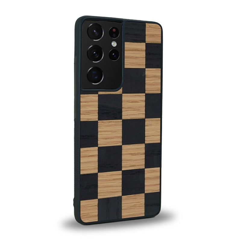 Coque de protection en bois véritable fabriquée en France pour Samsung S21 Ultra alliant plusieurs essences de bois pour représenter un damier