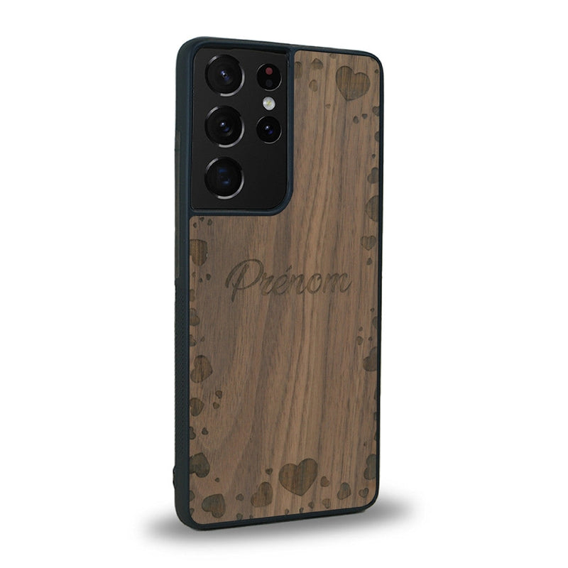 Coque de protection en bois véritable fabriquée en France pour Samsung S21 Ultra sur le thème de la fête des mères avec un motif représentant des coeurs et des feuilles
