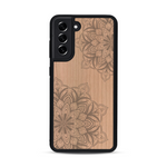Coque de protection en bois véritable fabriquée en France pour  sur le thème de la bohème et du tatouage au henné avec une gravure représentant un mandala