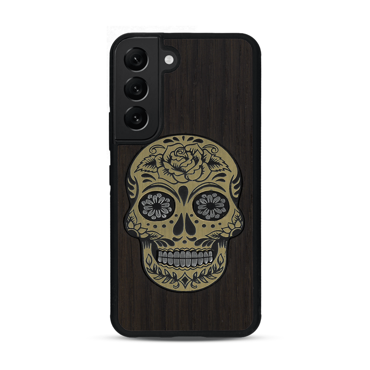 Coque de protection en bois véritable fabriquée en France pour  alliant du chêne fumé avec du métal argenté et doré représentant une tête de mort mexicaine sur le thème Dia de los Muertos
