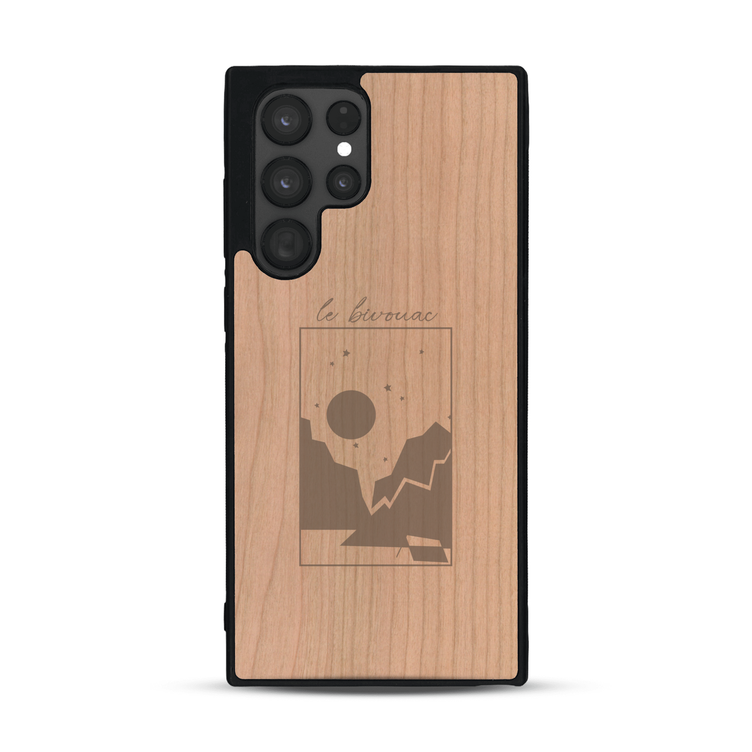 Coque de protection en bois véritable fabriquée en France pour  sur le thème du camping en pleine nature et du bivouac avec la phrase "Aventure is out there"