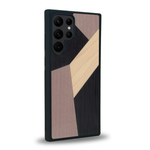Coque de protection en bois véritable fabriquée en France pour Samsung S22 Ultra alliant du bambou, du tulipier mauve et noir en forme de mosaïque minimaliste sur le thème de l'art abstrait