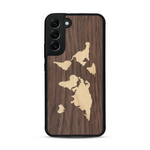Coque de protection en bois véritable fabriquée en France pour  alliant du bambou et du noyer sur le thème du voyage et de l'aventure représentant une mappemonde