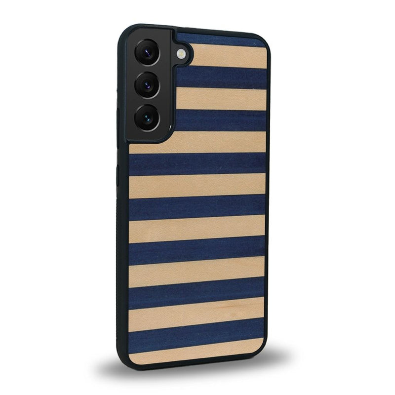 Coque de protection en bois véritable fabriquée en France pour Samsung S23 alliant plusieurs essences de bois pour représenter une marinière