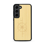 Coque de protection en bois véritable fabriquée en France pour  avec une gravure "rose des vents" sur le thème nautique et de l'océan qui s'inspire des boussoles de pirate