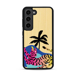 Coque de protection en bois véritable fabriquée en France pour Samsung S23 représentant un tigre coloré avec un design moderne et minimaliste sur le thème de la jungle et de la nature