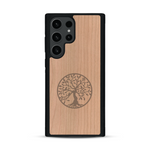 Coque de protection en bois véritable fabriquée en France pour  sur le thème de la spiritualité et du yoga avec une gravure zen représentant un arbre de vie