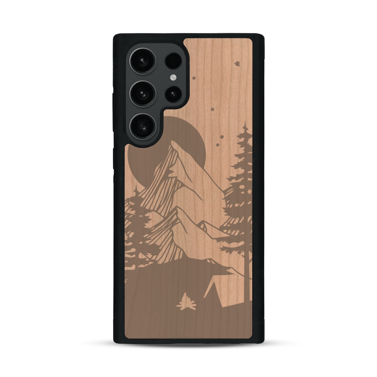 Coque de protection en bois véritable fabriquée en France pour  sur le thème du camping en pleine nature représentant une tente avec un feu de camp entouré de montagnes