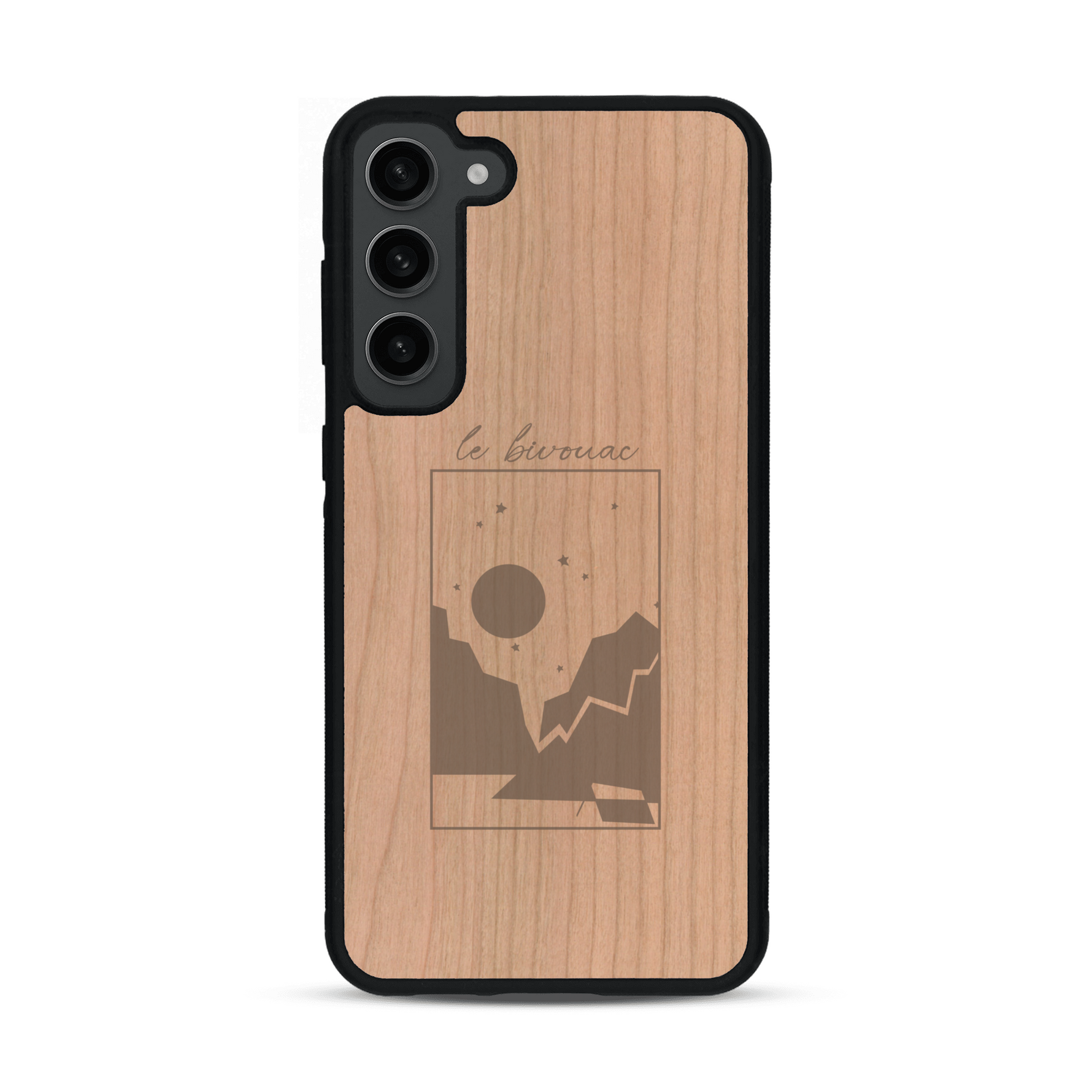 Coque de protection en bois véritable fabriquée en France pour  sur le thème du camping en pleine nature et du bivouac avec la phrase "Aventure is out there"