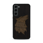 Coque de protection en bois véritable fabriquée en France pour  alliant du chêne fumé et du noyer représentant une tête de loup géométrique de profil sur le thème des animaux et de la nature