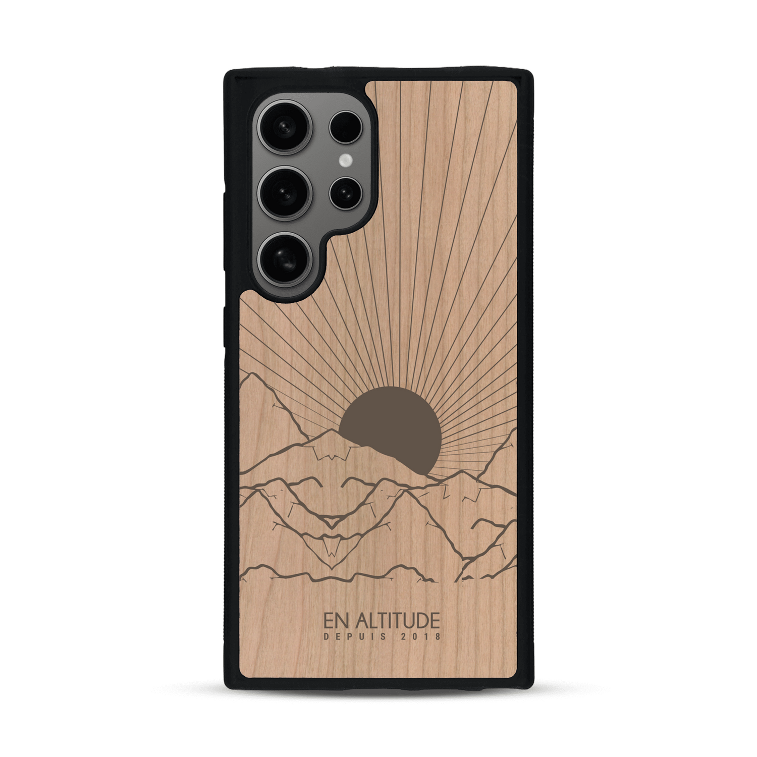 Coque de protection en bois véritable fabriquée en France pour  représentant des montagnes, sur le thème de la randonnée en pleine nature et du trail
