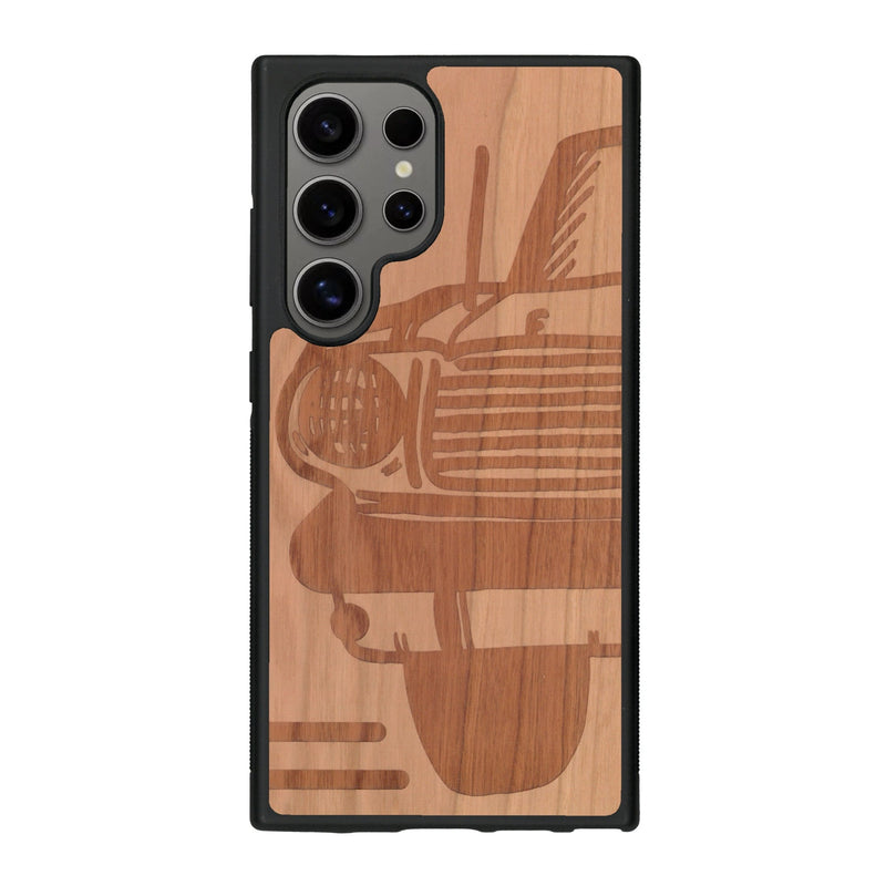 Coque de protection en bois véritable fabriquée en France pour Samsung S24 Ultra sur le thème de l'automobile avec une authentique Mustang