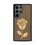 Coque de protection en bois véritable fabriquée en France pour Samsung S24 ULTRA alliant plusieurs essences de bois pour représenter une rose
