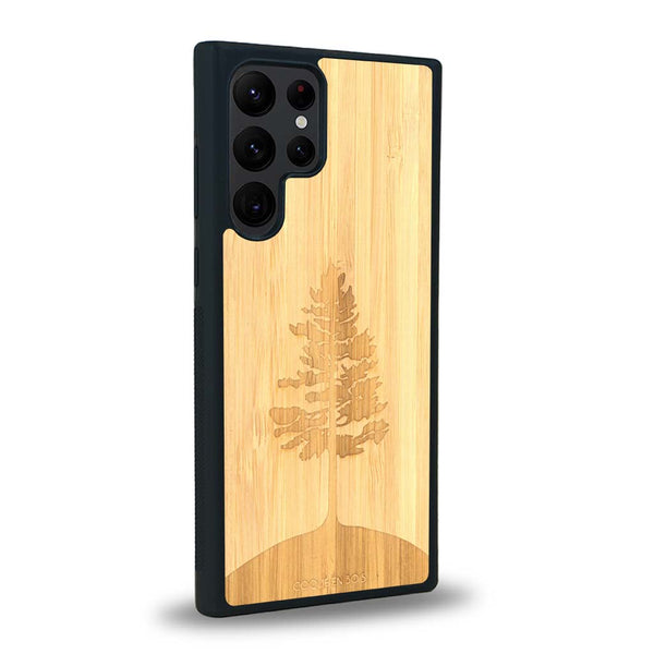 Coque de protection en bois véritable fabriquée en France pour Samsung S24 Ultra sur le thème de la nature, de la fôret et de l'écoresponsabilité avec une gravure représentant un arbre 