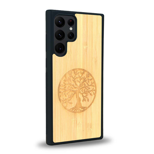 Coque de protection en bois véritable fabriquée en France pour Samsung S24 Ultra sur le thème de la spiritualité et du yoga avec une gravure zen représentant un arbre de vie