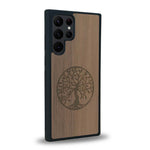 Coque de protection en bois véritable fabriquée en France pour Samsung S24 Ultra sur le thème de la spiritualité et du yoga avec une gravure zen représentant un arbre de vie