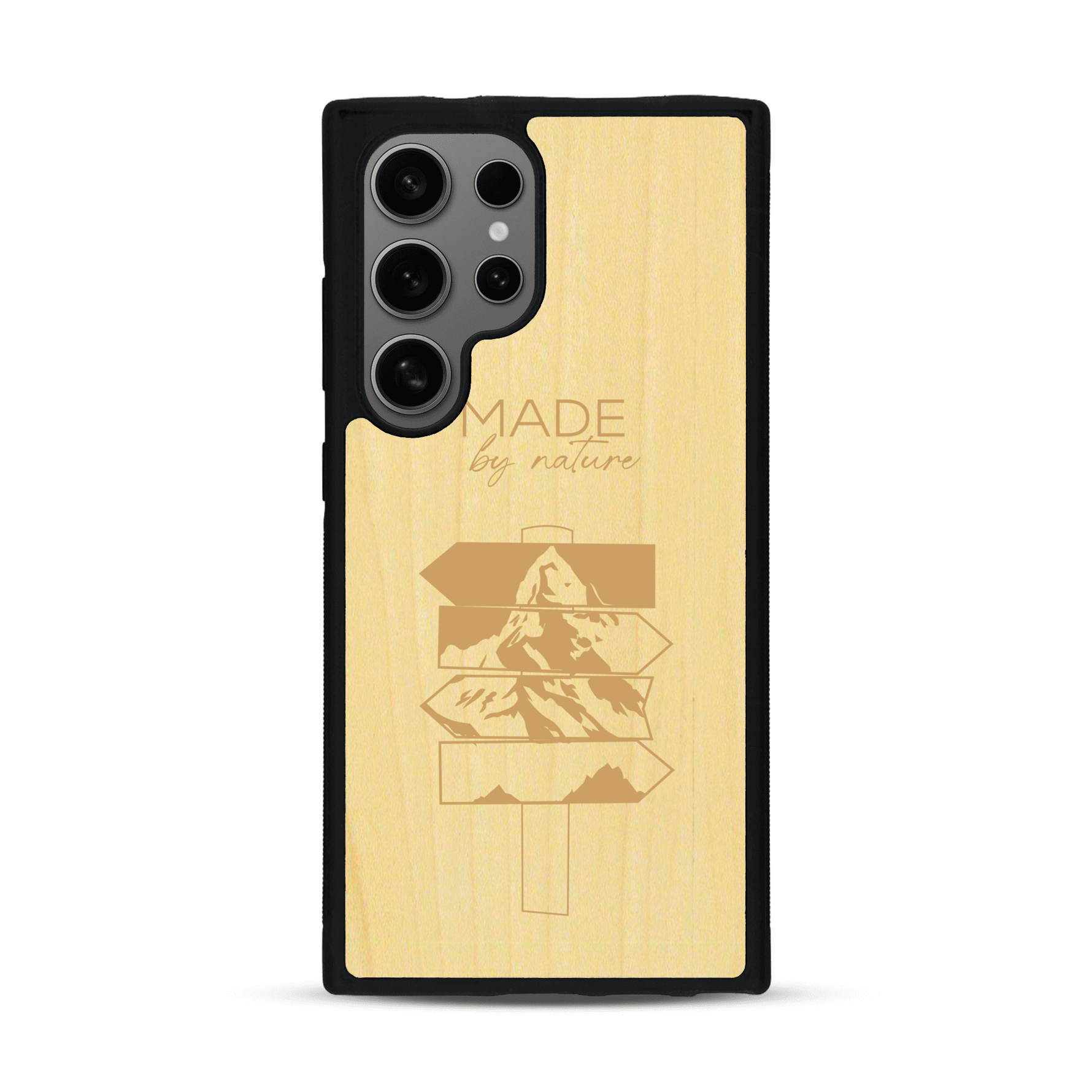 Coque de protection en bois véritable fabriquée en France pour  sur le thème de la nature et des arbres avec une gravure représentant une pomme de pin et la phrase "made by nature"