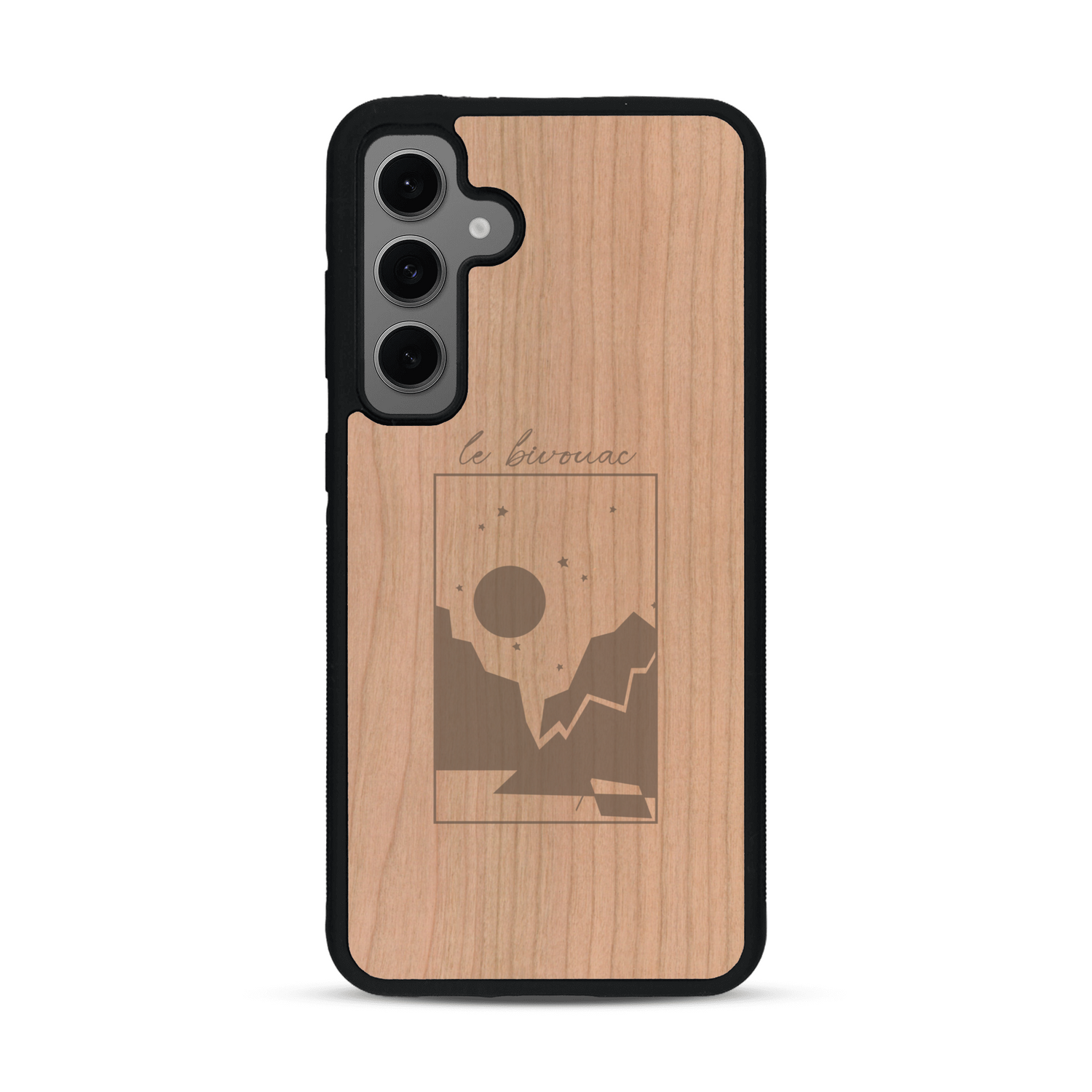 Coque de protection en bois véritable fabriquée en France pour  sur le thème du camping en pleine nature et du bivouac avec la phrase "Aventure is out there"