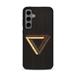 Coque de protection en bois véritable fabriquée en France pour  sur le thème de l'art géométrique qui allie du chêne fumé, du noyer, du bambou et du padouk représentant le triangle de penrose