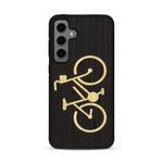 Coque de protection en bois véritable fabriquée en France pour  sur le theme du vélo et de l'outdoor qui allie du bambou et du chêne fumé représentant un vélo