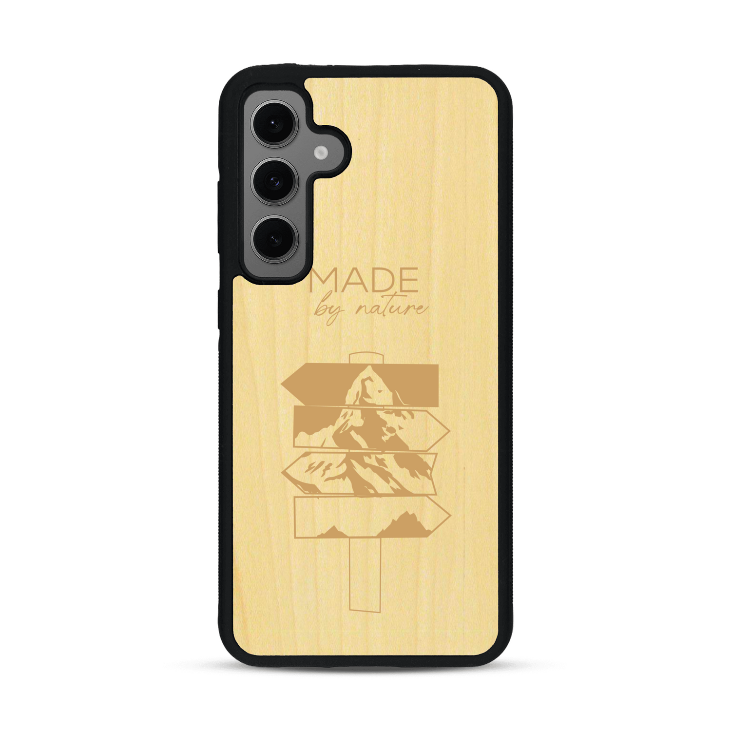 Coque de protection en bois véritable fabriquée en France pour  sur le thème de la nature et des arbres avec une gravure représentant une pomme de pin et la phrase "made by nature"