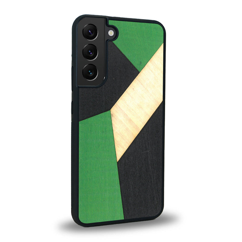 Coque de protection en bois véritable fabriquée en France pour Samsung S24+ alliant du bambou, du tulipier vert et noir en forme de mosaïque minimaliste sur le thème de l'art abstrait