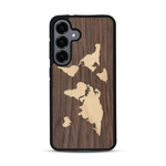 Coque de protection en bois véritable fabriquée en France pour  alliant du bambou et du noyer sur le thème du voyage et de l'aventure représentant une mappemonde