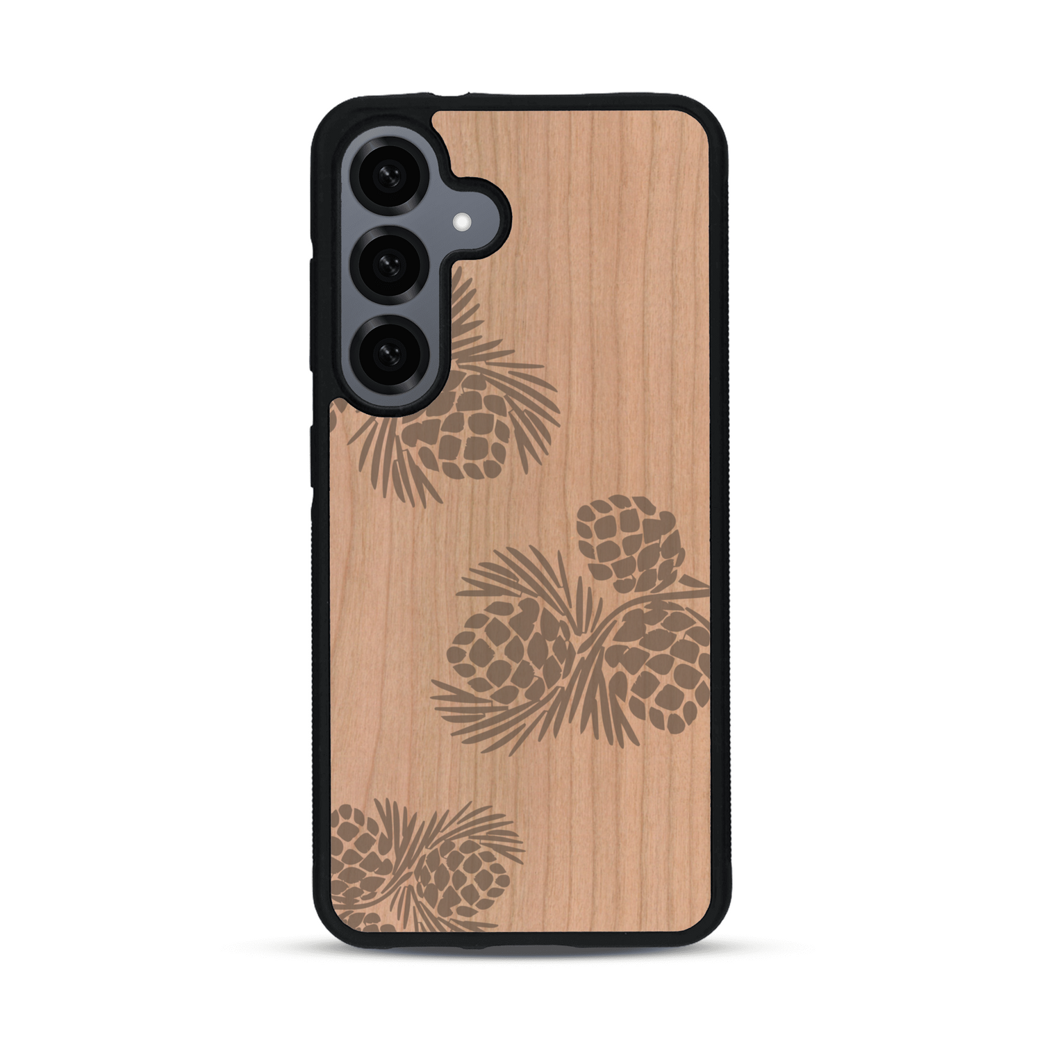 Coque de protection en bois véritable fabriquée en France pour  sur le thème de la nature des arbres avec un motif de gravure représentant des épines de sapin et des pommes de pin