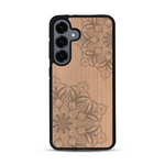 Coque de protection en bois véritable fabriquée en France pour  sur le thème de la bohème et du tatouage au henné avec une gravure représentant un mandala