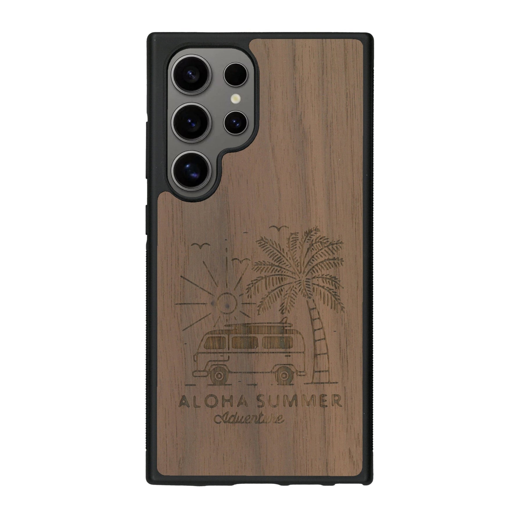 Coque de protection en bois véritable fabriquée en France pour Samsung S25 Ultra sur le thème de la plage, de l'été et vanlife.