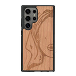 Coque de protection en bois véritable fabriquée en France pour Samsung S25 Ultra représentant une silhouette féminine épurée de type line art en collaboration avec l'artiste Maud Dabs