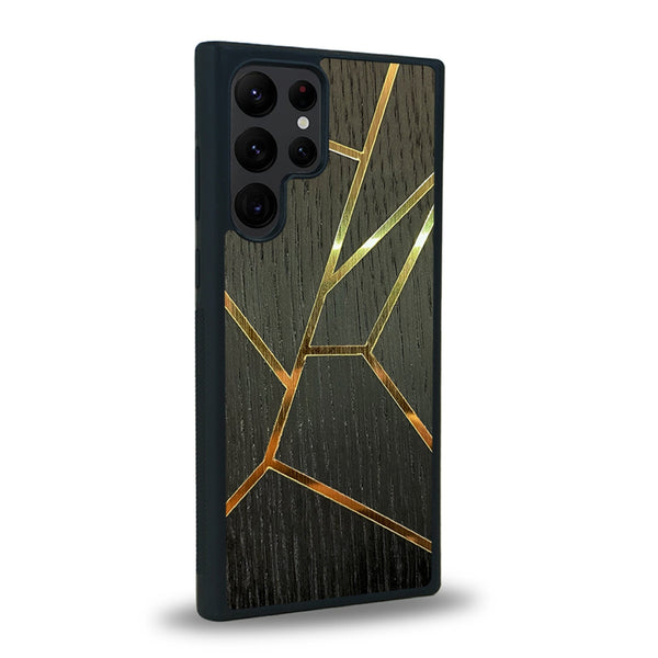 Coque de protection en bois véritable fabriquée en France pour Samsung S25 Ultra alliant plusieurs essences de bois pour représenter des fragments design