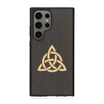Coque de protection en bois véritable fabriquée en France pour Samsung S25 Ultra alliant du chêne fumé et du bambou représentant une triquetra