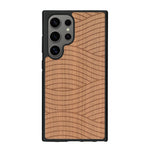 Coque de protection en bois véritable fabriquée en France pour Samsung S25 Ultra avec un motif moderne et minimaliste sur le thème waves et wavy représentant les vagues de l'océan