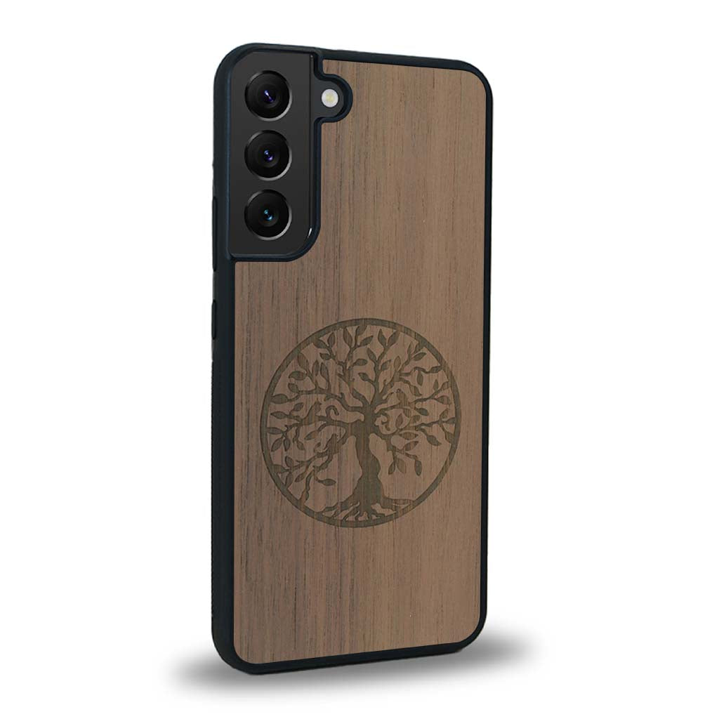 Coque de protection en bois véritable fabriquée en France pour Samsung S25+ sur le thème de la spiritualité et du yoga avec une gravure zen représentant un arbre de vie