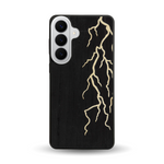 Coque de protection en bois véritable fabriquée en France pour  alliant plusieurs essences de bois pour représenter un éclair divin