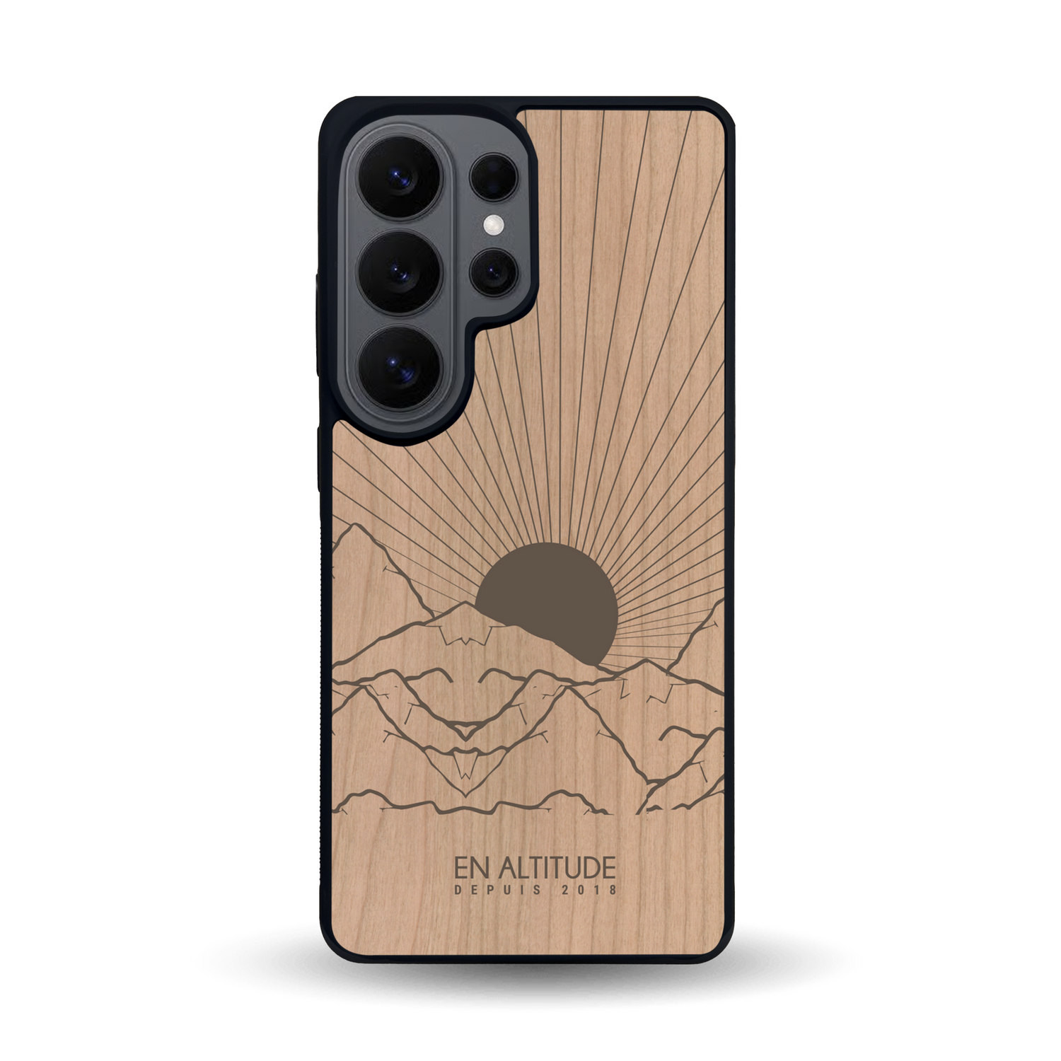 Coque de protection en bois véritable fabriquée en France pour Samsung S26 Ultra représentant des montagnes, sur le thème de la randonnée en pleine nature et du trail