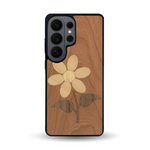 Coque de protection en bois véritable fabriquée en France pour Samsung S26 Ultra alliant plusieurs essences de bois pour représenter une marguerite