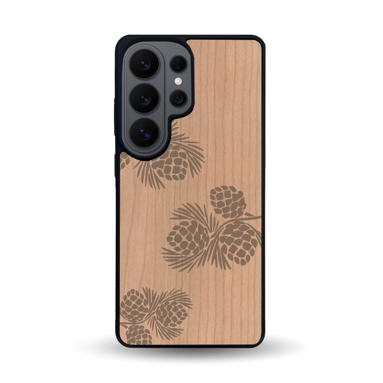 Coque de protection en bois véritable fabriquée en France pour Samsung S26 Ultra sur le thème de la nature des arbres avec un motif de gravure représentant des épines de sapin et des pommes de pin