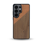 Coque de protection en bois véritable fabriquée en France pour Samsung S26 Ultra alliant du merisier et du noyer formant chacun un triangle avec une jointure en diagonale sur le thème de l'art abstrait