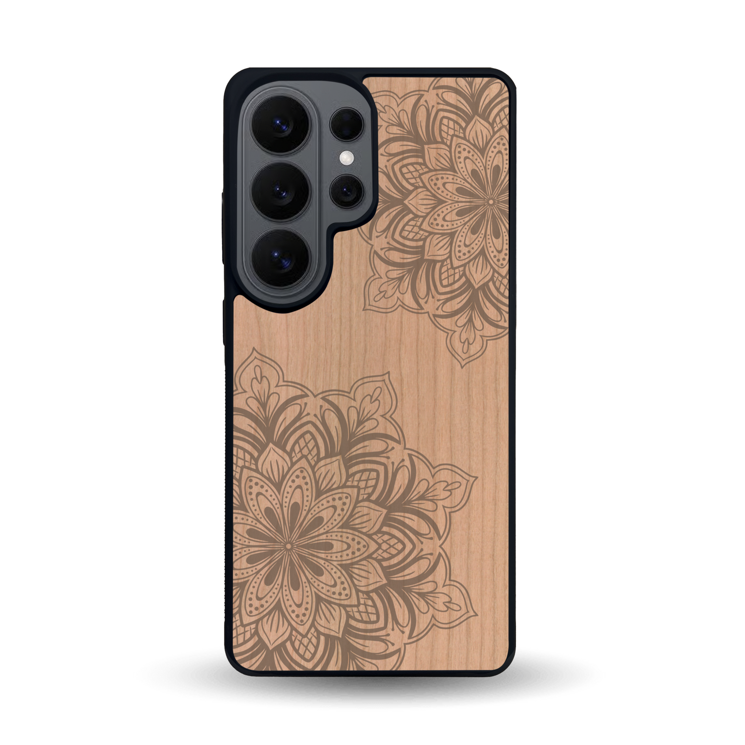 Coque de protection en bois véritable fabriquée en France pour Samsung S26 Ultra sur le thème de la bohème et du tatouage au henné avec une gravure représentant un mandala
