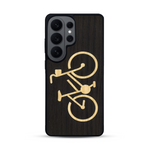 Coque de protection en bois véritable fabriquée en France pour  sur le theme du vélo et de l'outdoor qui allie du bambou et du chêne fumé représentant un vélo