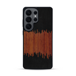 Coque de protection en bois véritable fabriquée en France pour  alliant plusieurs essences de bois pour représenter du magma en fusion