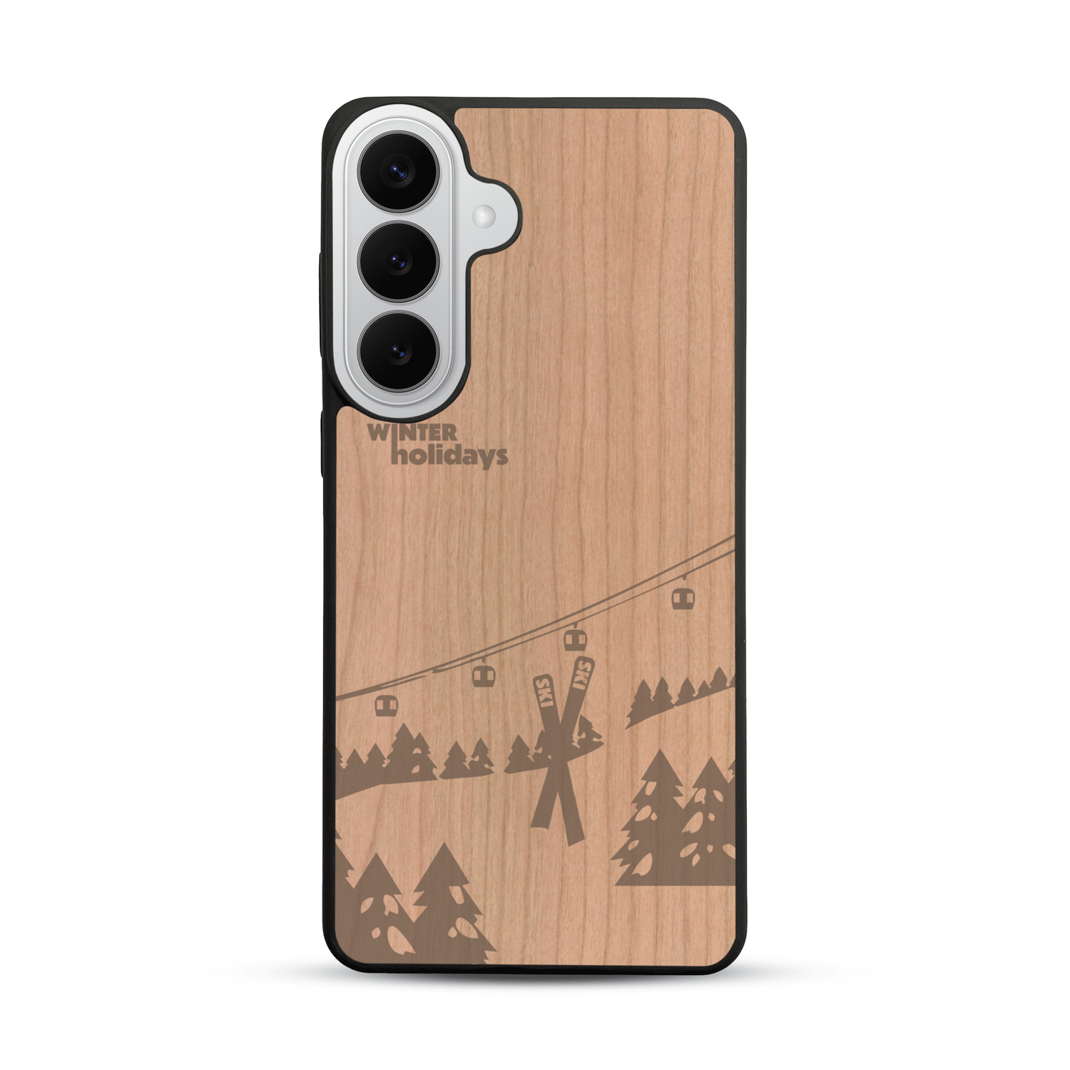 Coque de protection en bois véritable fabriquée en France pour  sur le thème de la montagne, du ski et de la neige avec un motif représentant une paire de ski plantée dans la neige avec en fond des montagnes enneigées