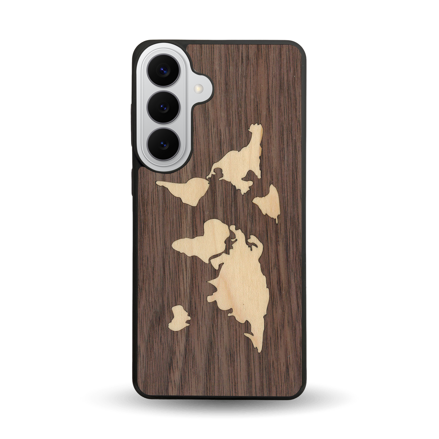 Coque de protection en bois véritable fabriquée en France pour Samsung S26+ alliant du bambou et du noyer sur le thème du voyage et de l'aventure représentant une mappemonde