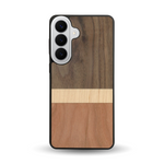Coque de protection en bois véritable fabriquée en France pour Samsung S26+ alliant des bandes horizontales de bambou, merisier et noyer