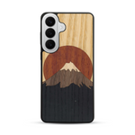 Coque de protection en bois véritable fabriquée en France pour  alliant plusieurs essences de bois pour représenter le mont Fuji