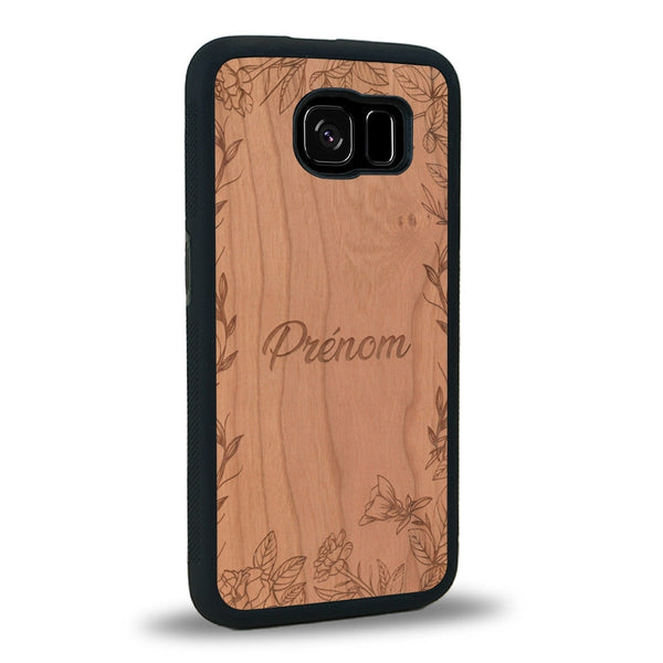 Coque de protection en bois véritable fabriquée en France pour Samsung S6 sur le thème de la fête des mères avec un motif représentant des fleurs et des feuilles