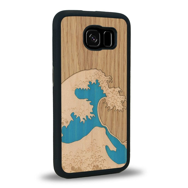 Coque de protection en bois véritable fabriquée en France pour Samsung S6E alliant plusieurs essences de bois pour représenter la célèbre grande vague de Kanagawa