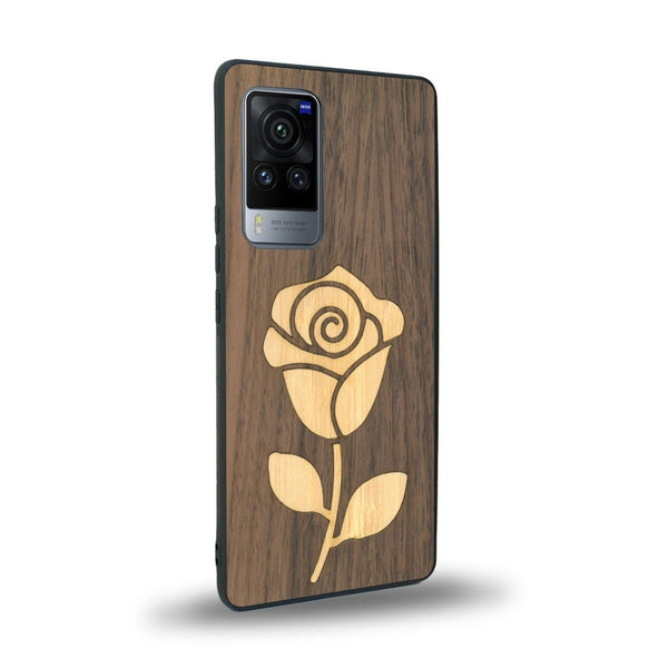 Coque de protection en bois véritable fabriquée en France pour Vivo X60 alliant plusieurs essences de bois pour représenter une rose